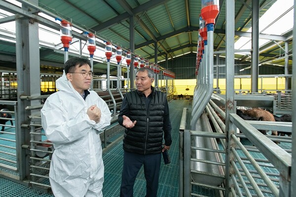임기순 국립축산과학원장 염소 농가 방문