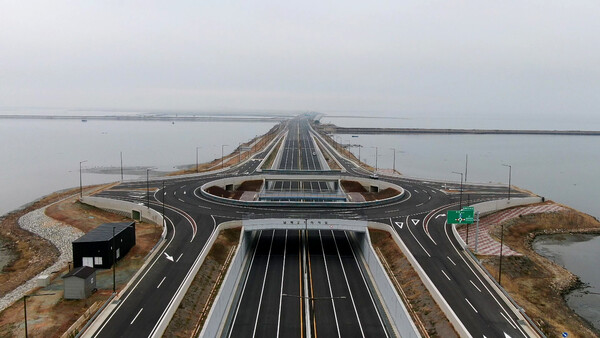 새만금 남북도로 항공사진.=전북특별자치도 제공.