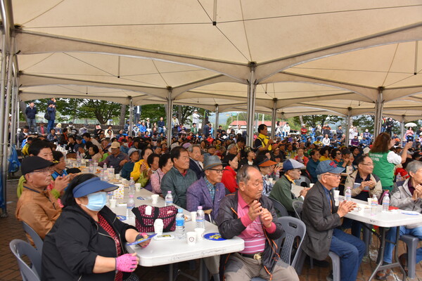 제5회 금산보은문화제가 진행 모습 