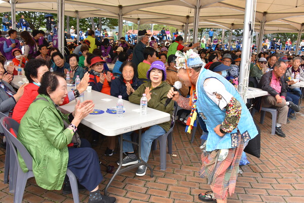 제5회 금산보은문화제가 진행 모습 