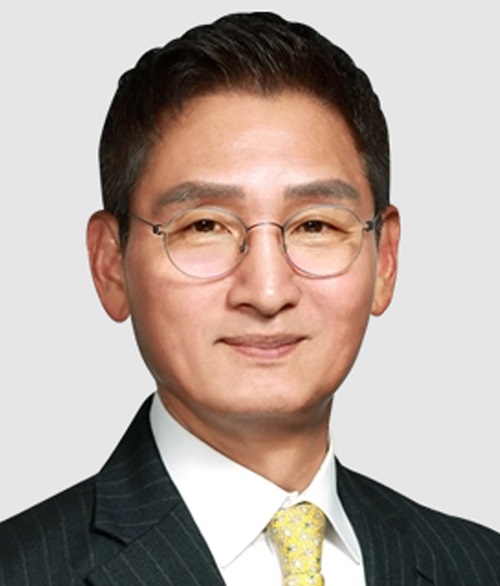 관봉권 띠지 분실 의혹과 쿠팡 불기소 외합 의혹을 수사할 상설특별검사로 임명된 안권섭 변호사. 