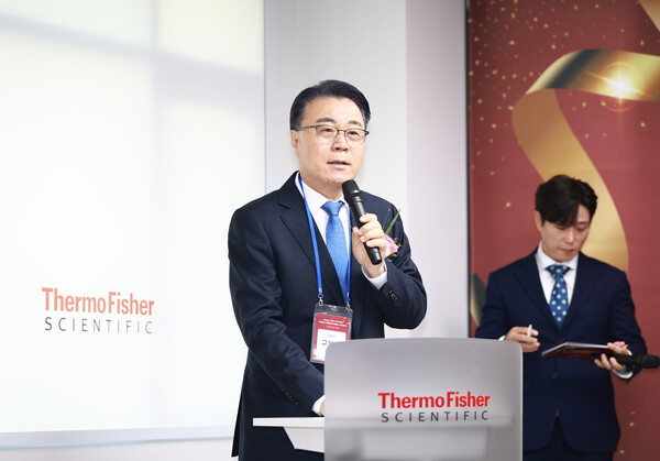 ▲ 구복규 화순군수가 써모피셔 사이언티픽 기술협력센터 개소식에서 축사를 하고 있다.